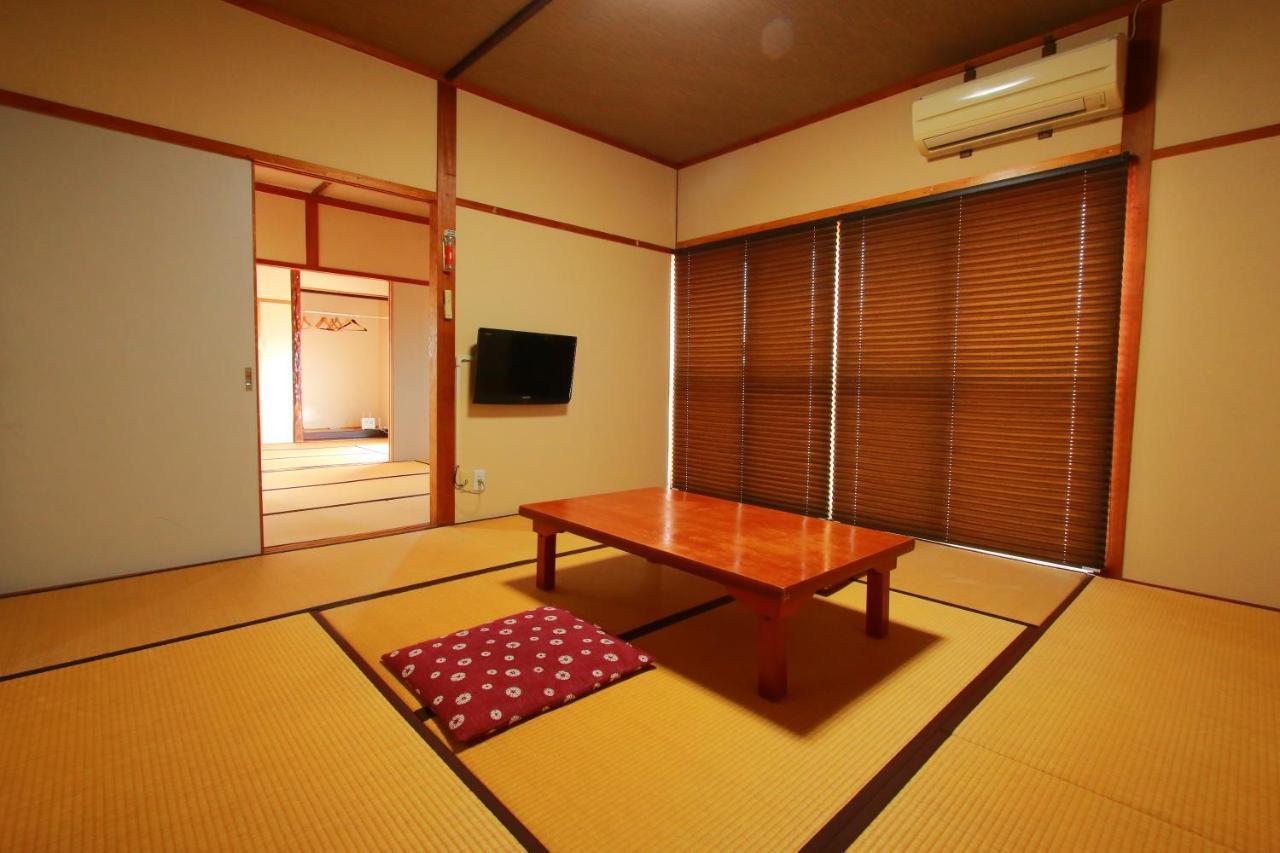 Family Ryokan Kawakyu With Showa Retro, Private Hot Spring Ибусуки Экстерьер фото