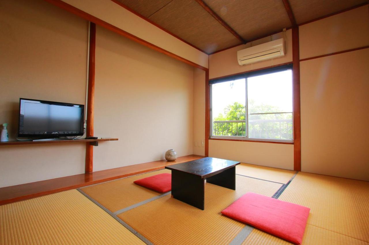 Family Ryokan Kawakyu With Showa Retro, Private Hot Spring Ибусуки Экстерьер фото