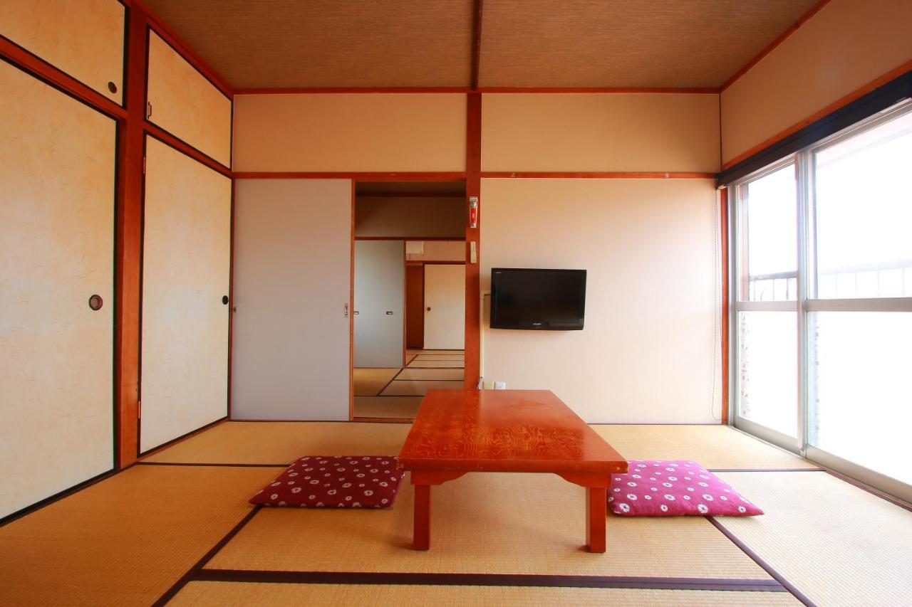 Family Ryokan Kawakyu With Showa Retro, Private Hot Spring Ибусуки Экстерьер фото